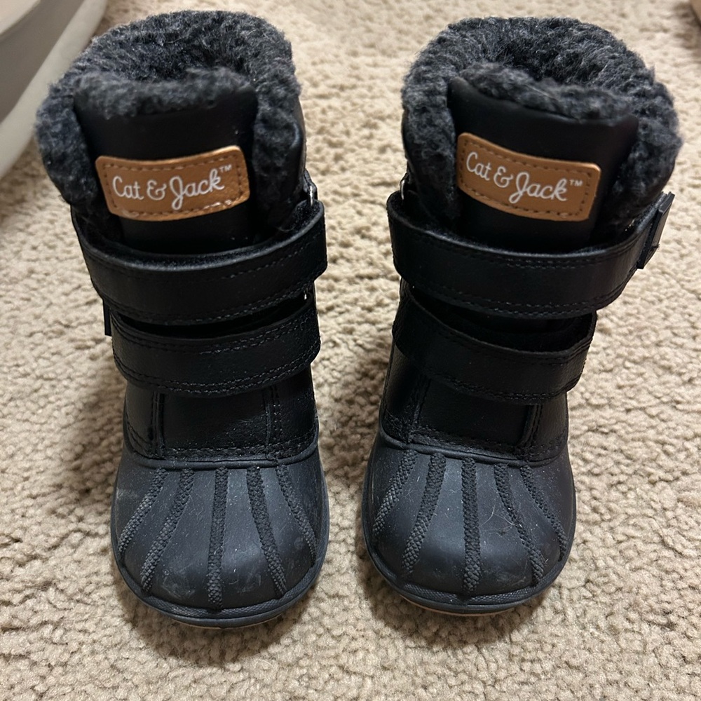 Cat & Jack Black Toddler Winter Boots with Faux Fur Cuffs